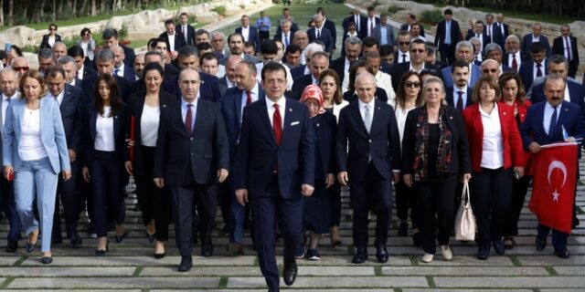 Τουρκία: Ξεκινά και πάλι η δίκη Ιμάμογλου – Κινδυνεύει να καταδικαστεί σε 4 χρόνια φυλάκιση