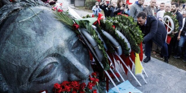 Στο Πολυτεχνείο ο Αλέξης Τσίπρας – Κατάθεση στεφάνων με συνθήματα για ανατροπή