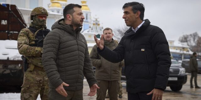 Ηνωμένο Βασίλειο: Στέλνει για πρώτη φορά ελικόπτερα στην Ουκρανία – “Η υποστήριξή μας είναι ακλόνητη”