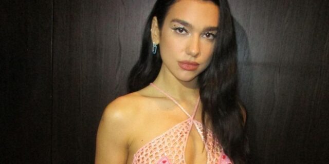 Μουντιάλ 2022: Διαψεύδει η Dua Lipa ότι θα τραγουδήσει στην τελετή έναρξης με ανάρτηση – “καρφί” προς το Κατάρ
