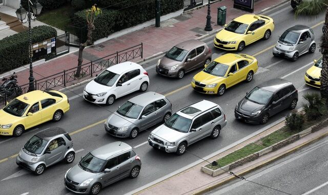 Τέλη Κυκλοφορίας: Αναρτώνται μέχρι την Παρασκευή – Τι θα πληρώσουμε