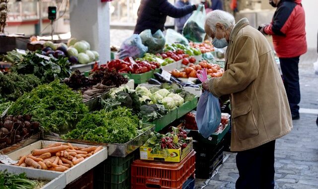 Ακρίβεια: Με “σπασμένα φρένα” η κούρσα τιμών σε βασικά είδη και τρόφιμα