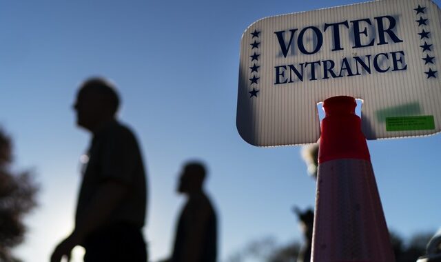 Ενδιάμεσες εκλογές στις ΗΠΑ: Προβάδισμα για τους Ρεπουμπλικάνους στο Κοινοβούλιο, αγωνία για τη Γερουσία