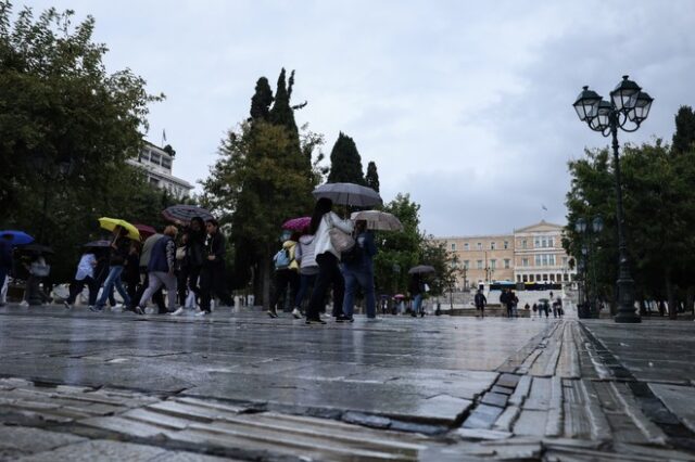 Καιρός Αθήνα: Βροχές από το απόγευμα και καταιγίδες τοπικά ισχυρές
