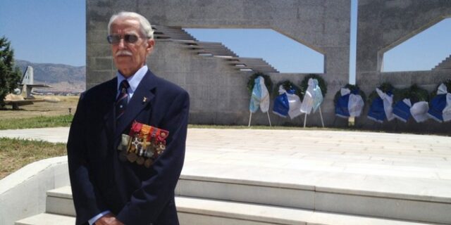 Κωνσταντίνος Χατζηλάκος: Πέθανε ο μάχιμος πιλότος του Β’ Παγκοσμίου Πολέμου