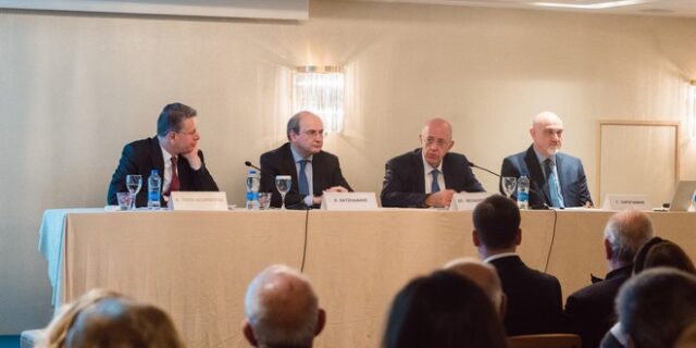 ΣΕΒ: Στο Γενικό Συμβούλιο ο υπουργός Εργασίας – Τι συζήτησαν για την αγορά εργασίας