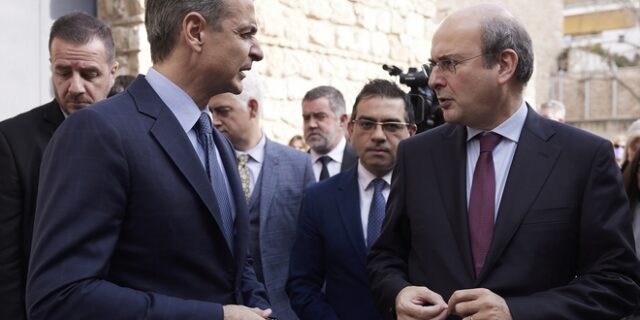 ΣΥΡΙΖΑ: “Καλό κουράγιο” στον πρωθυπουργό αν σκοπεύει να εμφανίζεται με κάθε έναν που παρακολουθούσε