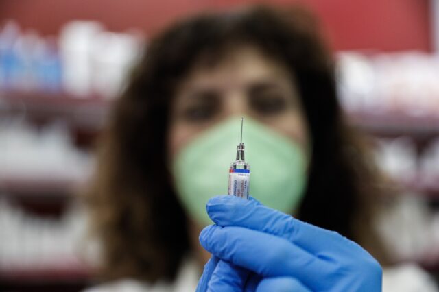 Εμβόλιο γρίπης: Εκτεθειμένα τα άτομα υψηλού κινδύνου λόγω χαμηλής αποτελεσματικότητας