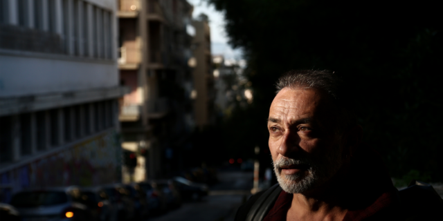 Βασίλης Κουκαλάνι στο NEWS 24/7: “Το θέατρο είναι μια αντίσταση στην αποβλάκωση”