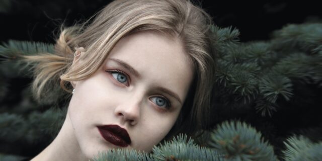 5 κραγιόν στο ανυπέρβλητο χρώμα του φετινού χειμώνα