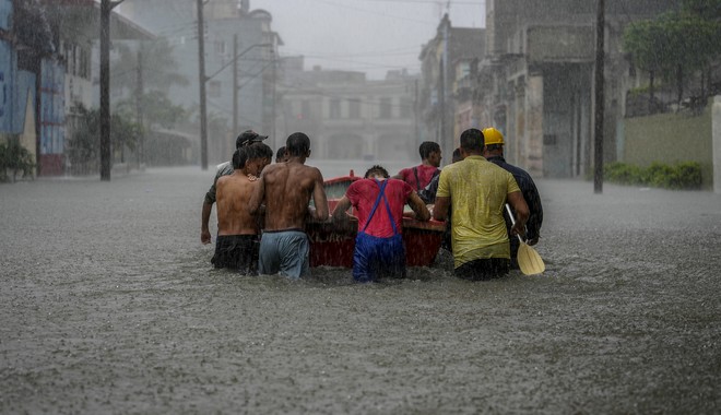 Όταν ο πλανήτης έπεσε στην “τέλεια καταιγίδα” της κλιματικής κρίσης