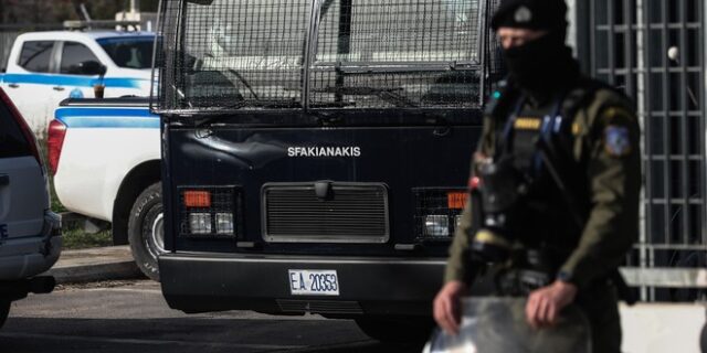 ΚΑΕ ΑΕΚ: Ζητάει τα ονόματα των κουκουλοφόρων και θέτει τον κόσμο προ των ευθυνών του