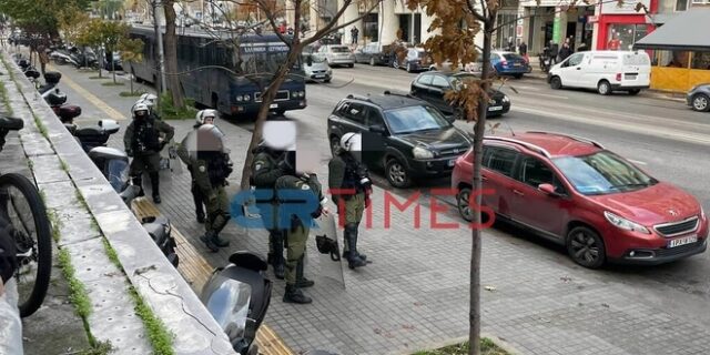 Θεσσαλονίκη – Πυροβολισμός 16χρονου: Προθεσμία να απολογηθεί πήρε ο αστυνομικός – “Ήμασταν σε άμυνα”