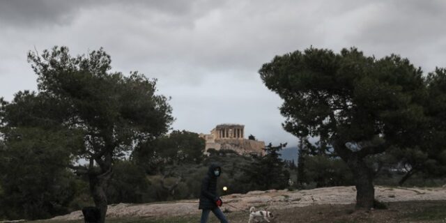 Καιρός Αθήνα: Τοπικές νεφώσεις παροδικά αυξημένες