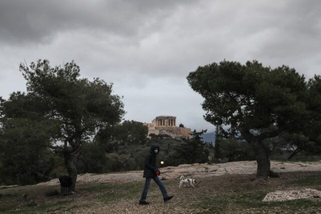 Καιρός Αθήνα: Συννεφιά και θερμοκρασία έως 12 βαθμούς