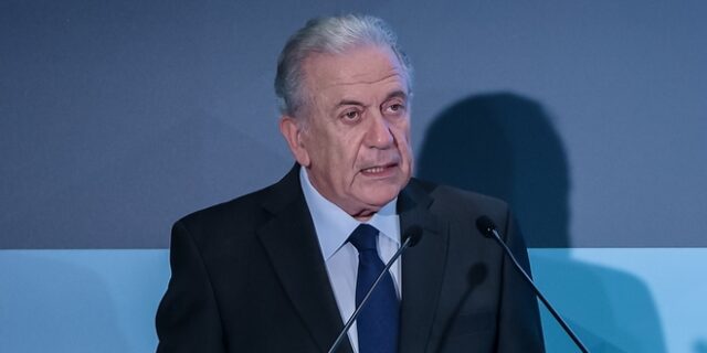 Qatargate: Επείγουσα έρευνα φον ντερ Λάιεν για Αβραμόπουλο