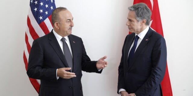 Επικοινωνία Μπλίνκεν – Τσαβούσογλου για Ουκρανία και διεύρυνση ΝΑΤΟ