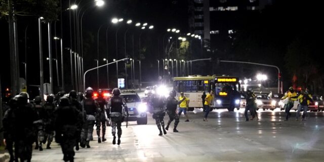 Βραζιλία: Επεισόδια με οπαδούς του Μπολσονάρου – Πιστοποιήθηκε η εκλογική νίκη Λούλα
