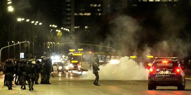Βραζιλία: Δύο συλλήψεις οπαδών του Μπολσονάρου για απόπειρα πραξικοπήματος