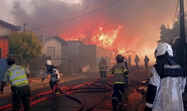 Πυρκαγιές στη Χιλή: Ένας νεκρός και 5 τραυματίες – Δεκάδες σπίτια καταστράφηκαν ολοσχερώς