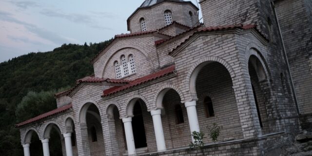 Εορτολόγιο: Ποιοι γιορτάζουν την Δευτέρα 24 Απριλίου