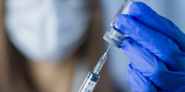 Εθνικό Πρόγραμμα Εμβολιασμoύ 2023: Ποια εμβόλια είναι δωρεάν, ποια απαραίτητα ανά ηλικία