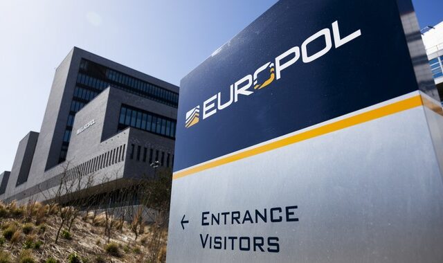 Europol: Εξαρθρώθηκε βαλκανικό καρτέλ σε επιχείρηση σε επτά χώρες