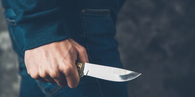 Εύβοια: Αναστάτωση σε σούπερ μάρκετ – Άνδρας έβγαλε μαχαίρι μετά από καβγά