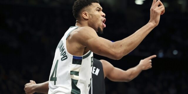 Ο Γιάννης Αντετοκούνμπο έστειλε ευχές από το TD Garden