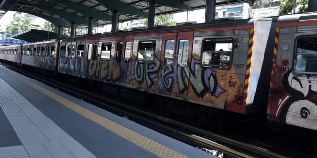 ΗΣΑΠ: Νεκρή η γυναίκα που έπεσε στις γραμμές στον σταθμό Πευκάκια