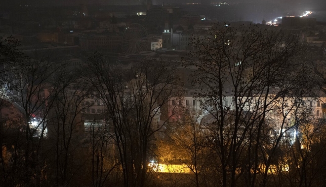 Ουκρανία: Κύμα πυραυλικών επιθέσεων της Μόσχας μετά τις εκρήξεις σε ρωσικά αεροδρόμια