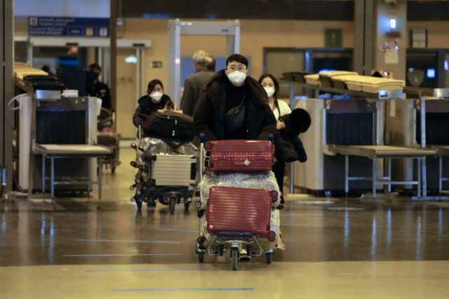 Κορονοϊός: “Πυρά” για τους ελέγχους σε επιβάτες από την Κίνα, εν μέσω αύξησης κρουσμάτων