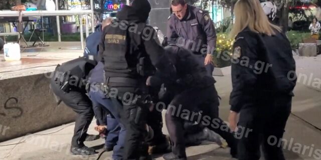Λάρισα: Άντρας απειλούσε να αυτοπυρποληθεί στην κεντρική πλατεία