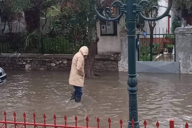 Κακοκαιρία Ariel: Μήνυμα του 112 στη Λήμνο – Αναμένεται επιδείνωση – Επί ποδός η Πυροσβεστική