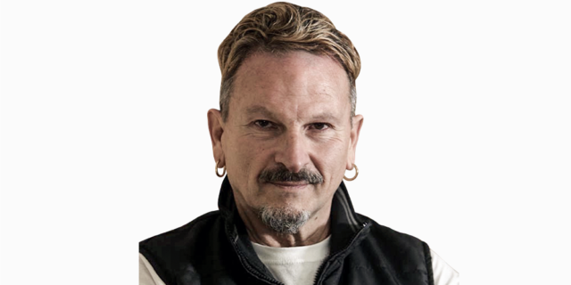 Ο Μιχαήλ Μαρμαρινός απαντά στην ανάρτηση του Ελευσίνιου συγγραφέα και σκηνοθέτη Χρήστου Δήμα