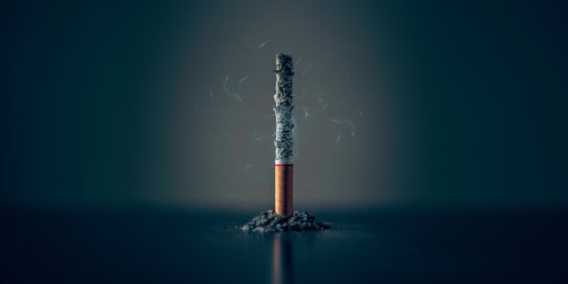 Τελικά, πόσο ξεπερασμένη συνήθεια είναι το τσιγάρο;
