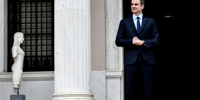 Στη ΝΔ βλέπουν την αυτοδυναμία να αχνοφαίνεται