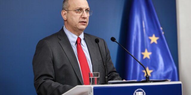 Οικονόμου: “Η κυβέρνηση και ο πρωθυπουργός είχαν και έχουν απόλυτη εμπιστοσύνη στην ηγεσία των Ενόπλων Δυνάμεων”
