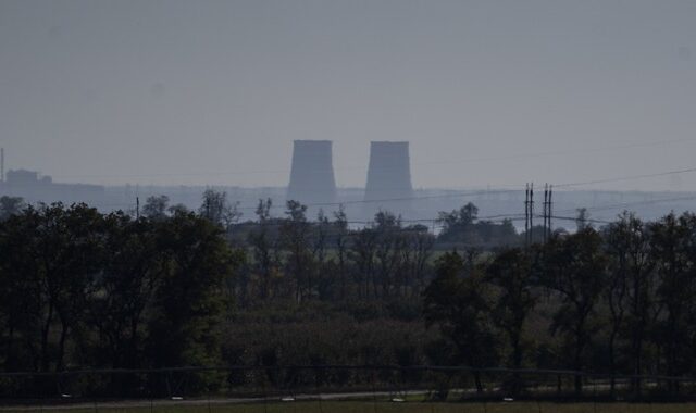 Ζαπορίζια: Σχεδόν 1.700 άμαχοι απομακρύνθηκαν εσπευσμένα από περιοχές γύρω από το πυρηνικό εργοστάσιο