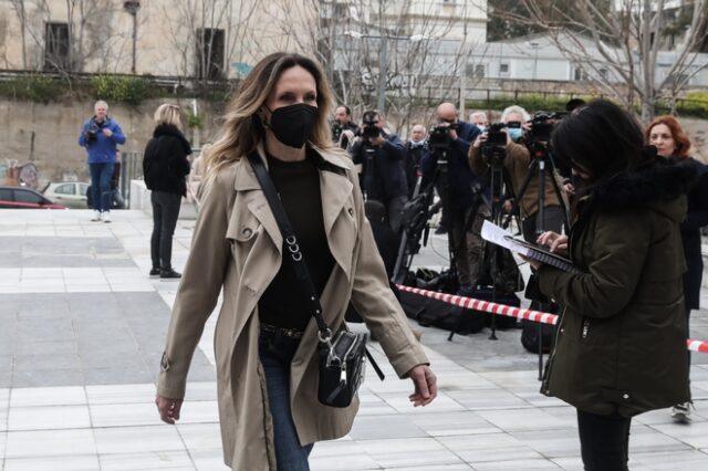 Δίκη Φιλιππίδη: Κατέθεσε η Εβελίνα Παπούλια – “Μου έδειξε τα γεννητικά του όργανα”