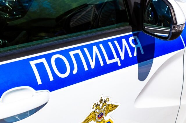 Ρωσία: Άλλαξε τα ταμπελάκια στο σούπερ μάρκετ με αντιπολεμικά συνθήματα και κινδυνεύει με κάθειρξη