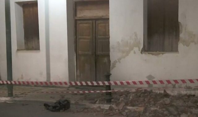 Σεισμός στην Εύβοια: 25 τα μη κατοικήσιμα κτήρια σε Ψαχνά και Χαλκίδα