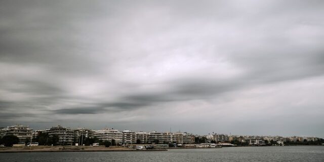 Καιρός: Λίγες νεφώσεις την Παρασκευή και εξασθένηση των ανέμων