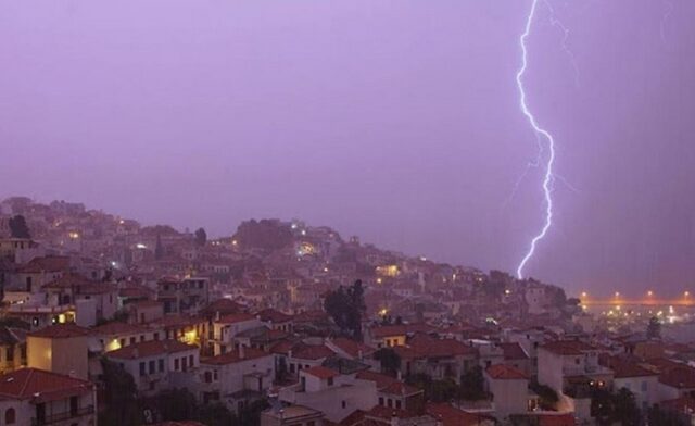 Κακοκαιρία Ariel: Πού προκάλεσε προβλήματα – Πότε υποχωρούν τα φαινόμενα