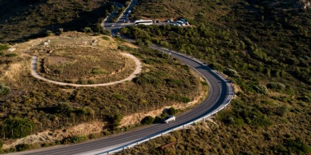 Σοβαρό τροχαίο στη Λεωφόρο Σουνίου: Σε κρίσιμη κατάσταση υπάλληλος καθαριότητας που ακρωτηριάστηκε