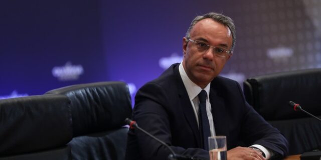 Σταϊκούρας: Αύριο, Τρίτη, τελικά η αποστολή στο Παρίσι