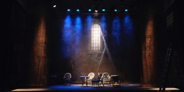 10 άνθρωποι του θεάτρου δημιουργούν για τους εφήβους μία διέξοδο στην Τέχνη