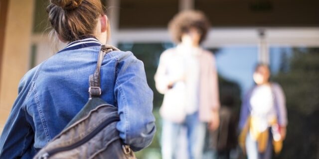 Θεσσαλονίκη: Μαθήτριες καταγγέλλουν καθηγητή για παρενόχληση – Προχώρησαν σε κατάληψη