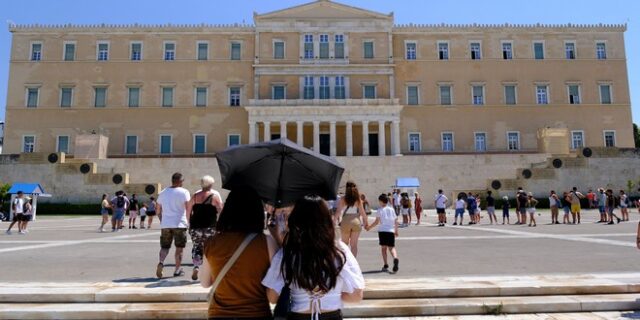 Τουρισμός: Οριακή υστέρηση εσόδων σε σχέση με το 2019