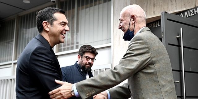 Επίσκεψη Τσίπρα στην ΑΔΑΕ: “Με τους θεσμούς και την εθνική ασφάλεια δεν παίζουμε”